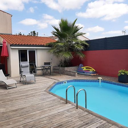 Studio Independant Chez L'Habitant Avec Piscine Et Cuisine Exterieures ลาโรแชล ภายนอก รูปภาพ