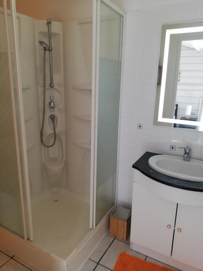 Studio Independant Chez L'Habitant Avec Piscine Et Cuisine Exterieures ลาโรแชล ภายนอก รูปภาพ