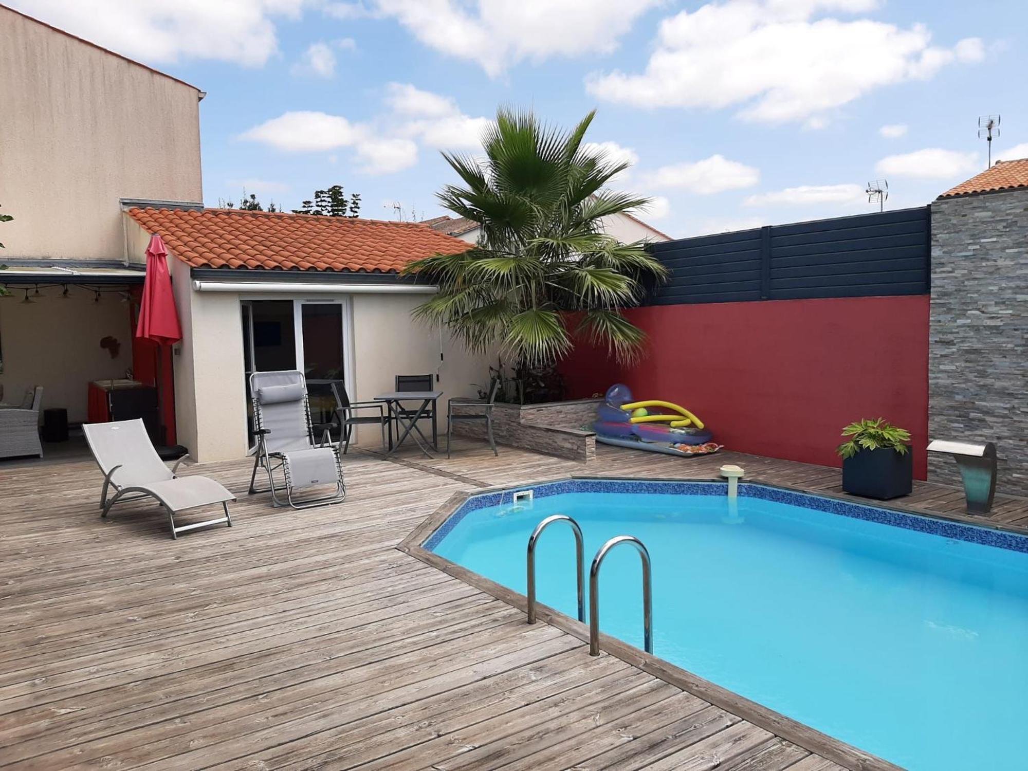 Studio Independant Chez L'Habitant Avec Piscine Et Cuisine Exterieures ลาโรแชล ภายนอก รูปภาพ
