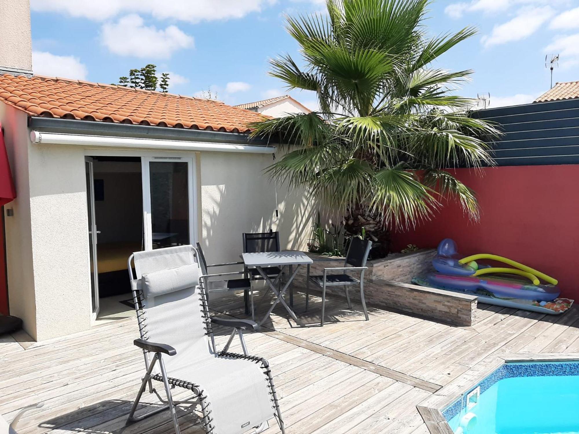 Studio Independant Chez L'Habitant Avec Piscine Et Cuisine Exterieures ลาโรแชล ภายนอก รูปภาพ