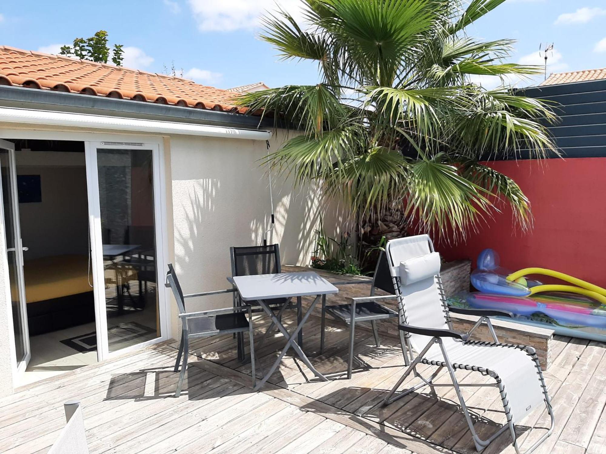 Studio Independant Chez L'Habitant Avec Piscine Et Cuisine Exterieures ลาโรแชล ภายนอก รูปภาพ